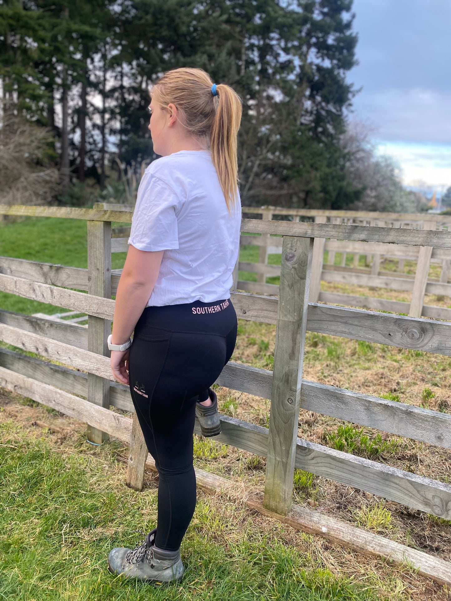 Southern Tahr Hunt Leggings